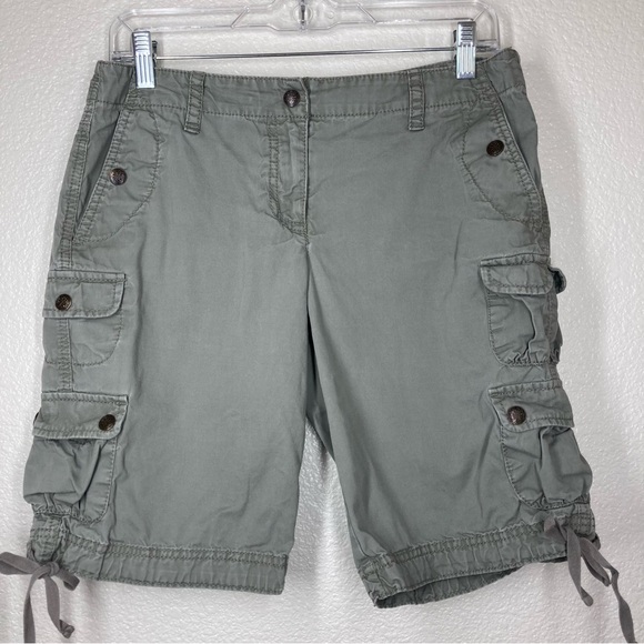 Ann Taylor Loft Cargo Shorts Size 4 Olive Green Cotton Baggy High Rise - Picture 5 of 13